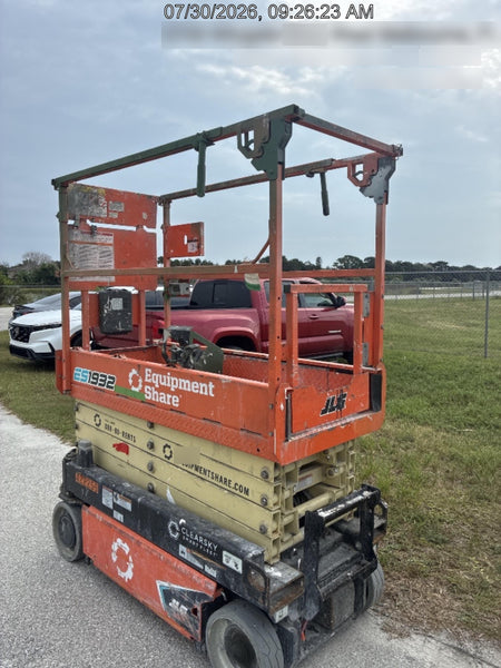 2024 JLG ES1932