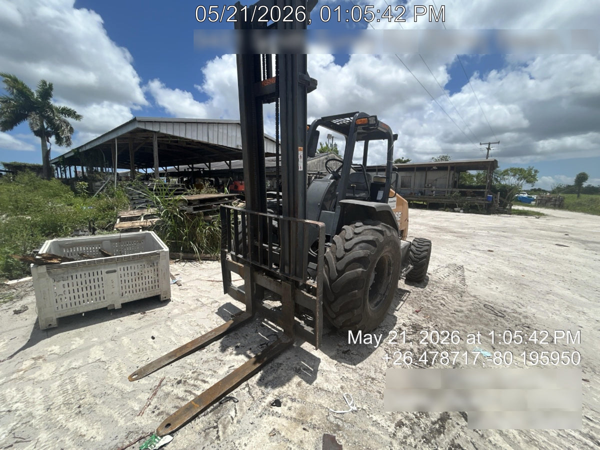 2022 CASE 586H