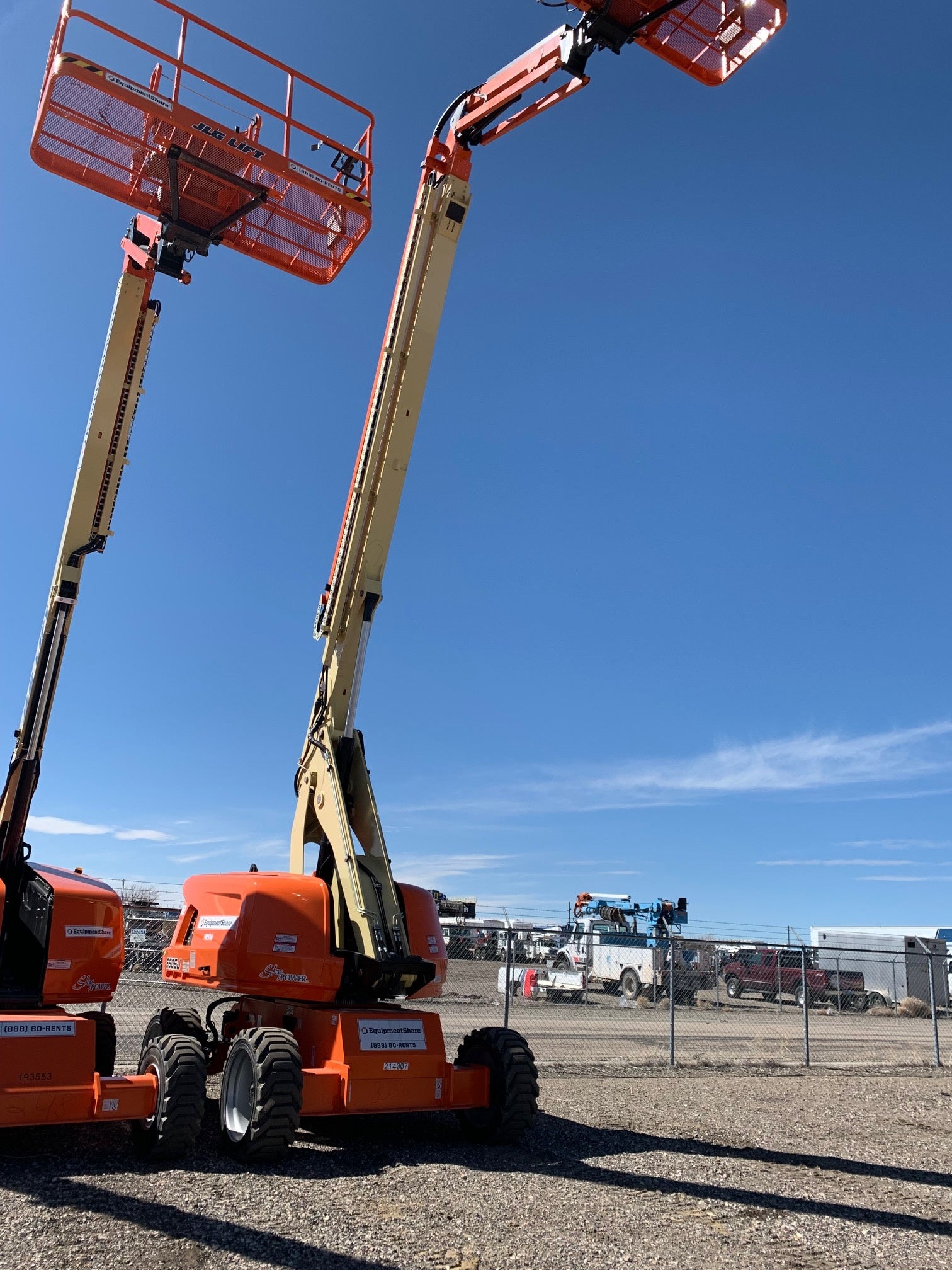 2022 JLG 660SJ