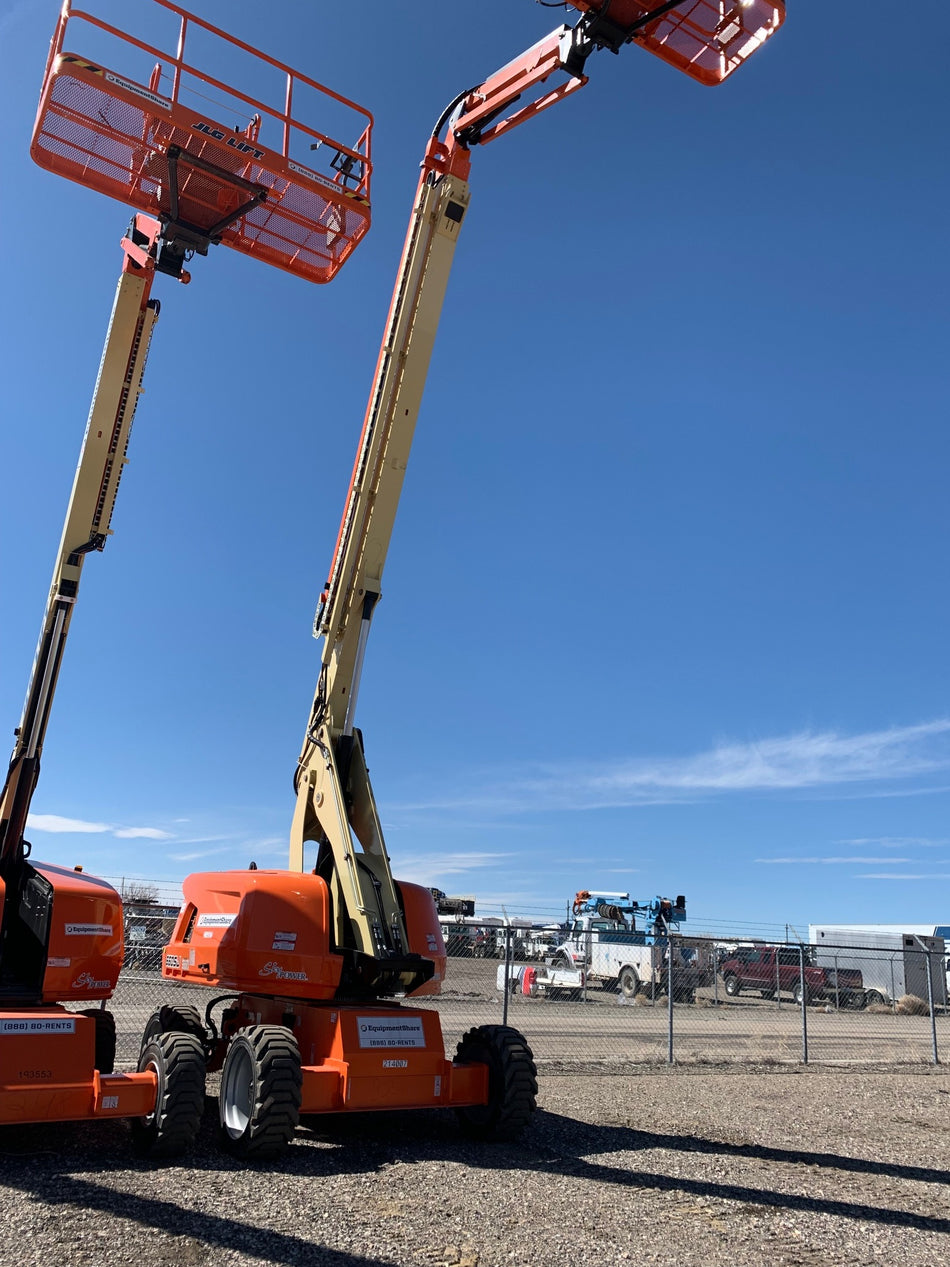 2022 JLG 660SJ