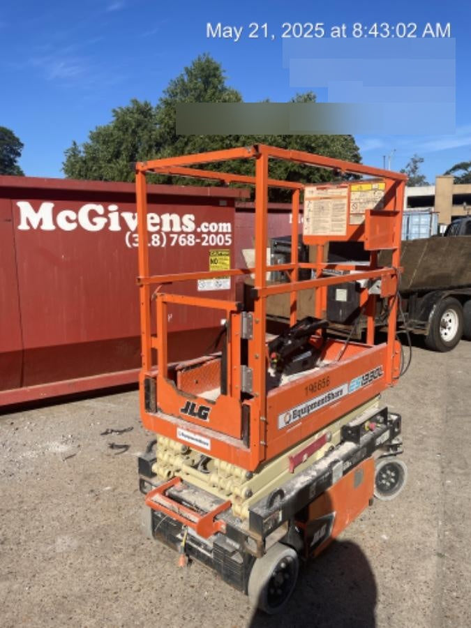 2021 JLG ES1330L