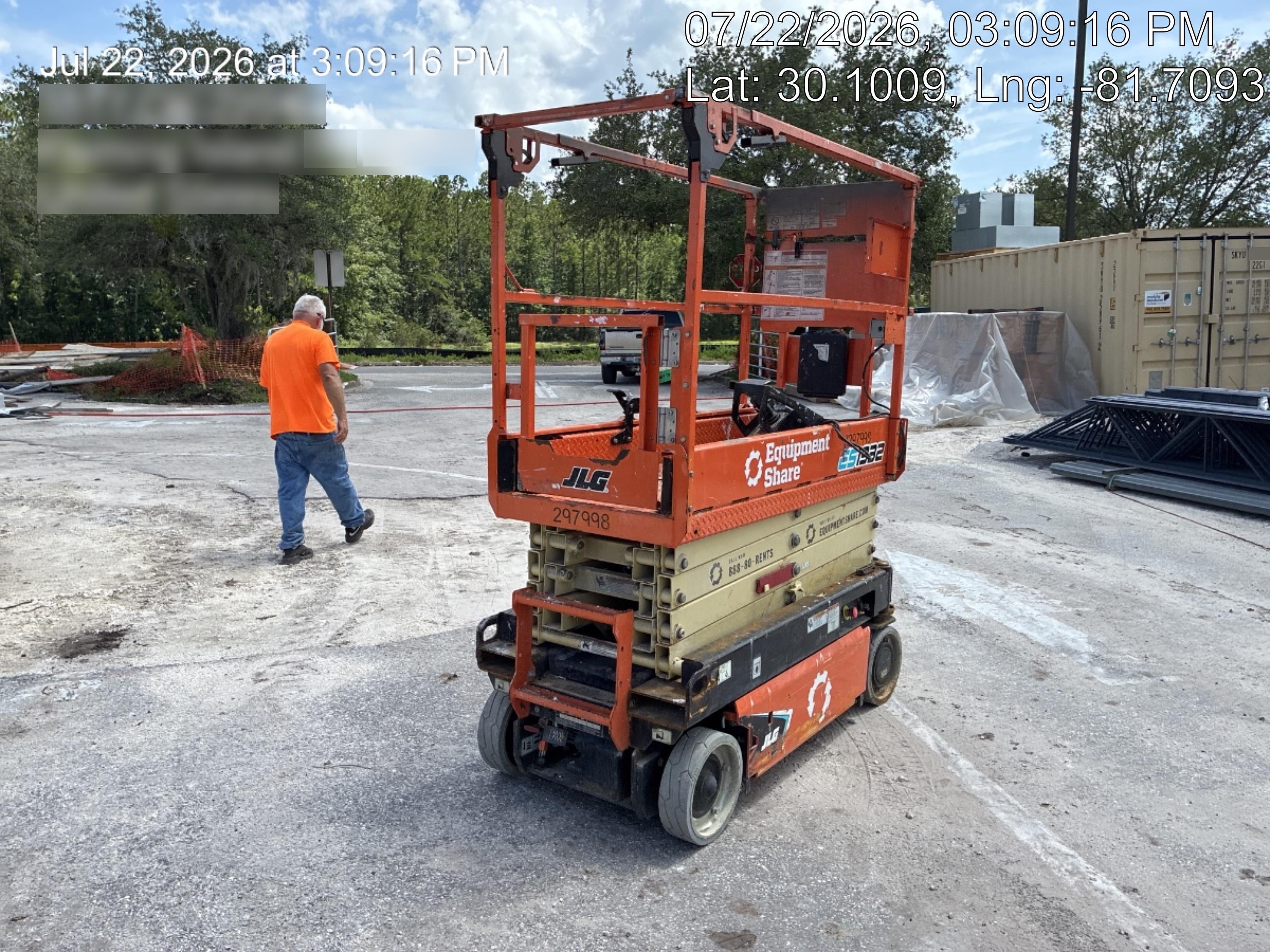 2023 JLG ES1932