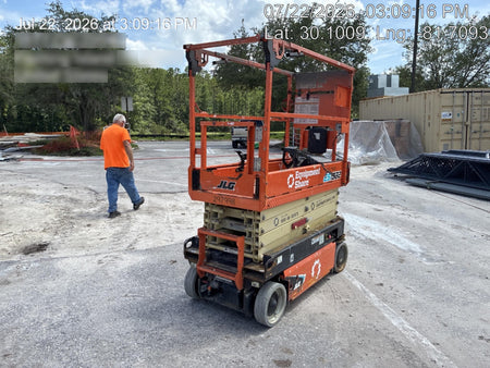 2023 JLG ES1932