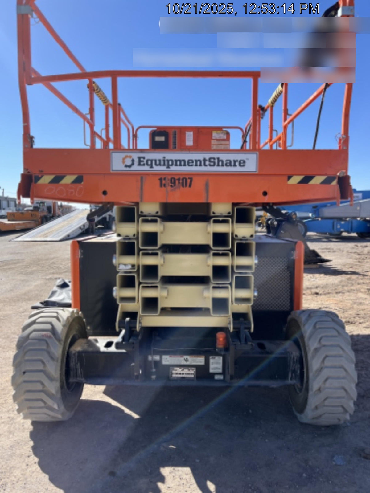 2021 JLG 430LRT