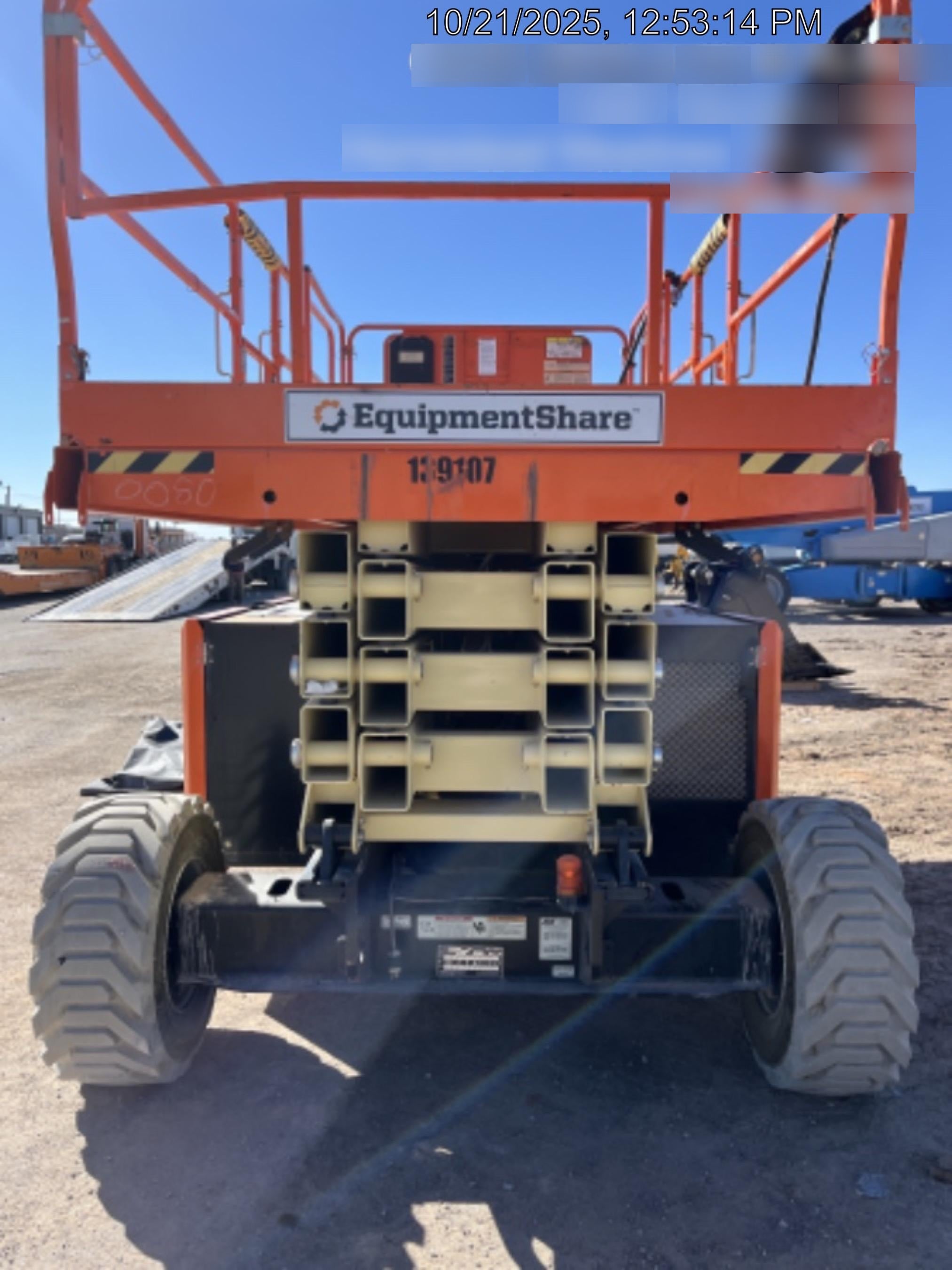 2021 JLG 430LRT