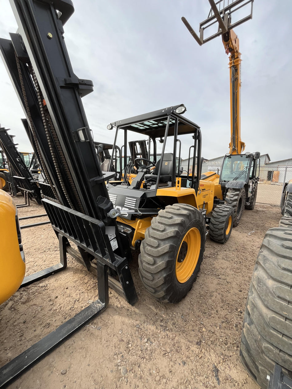 2025 JCB 940-4