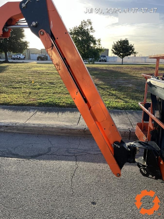 2019 JLG 460SJ