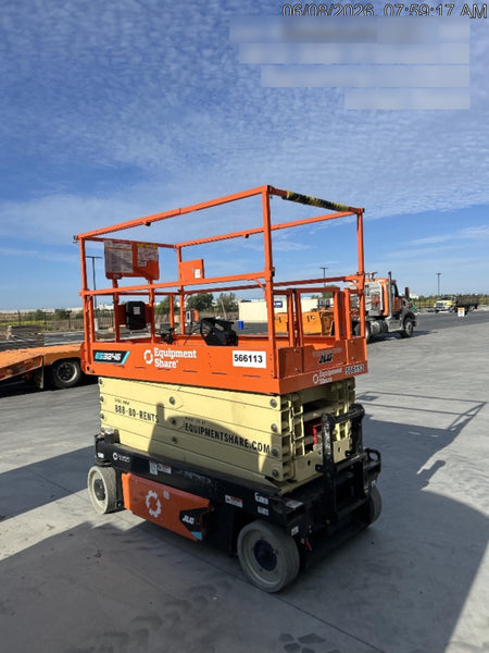 2025 JLG ES3246