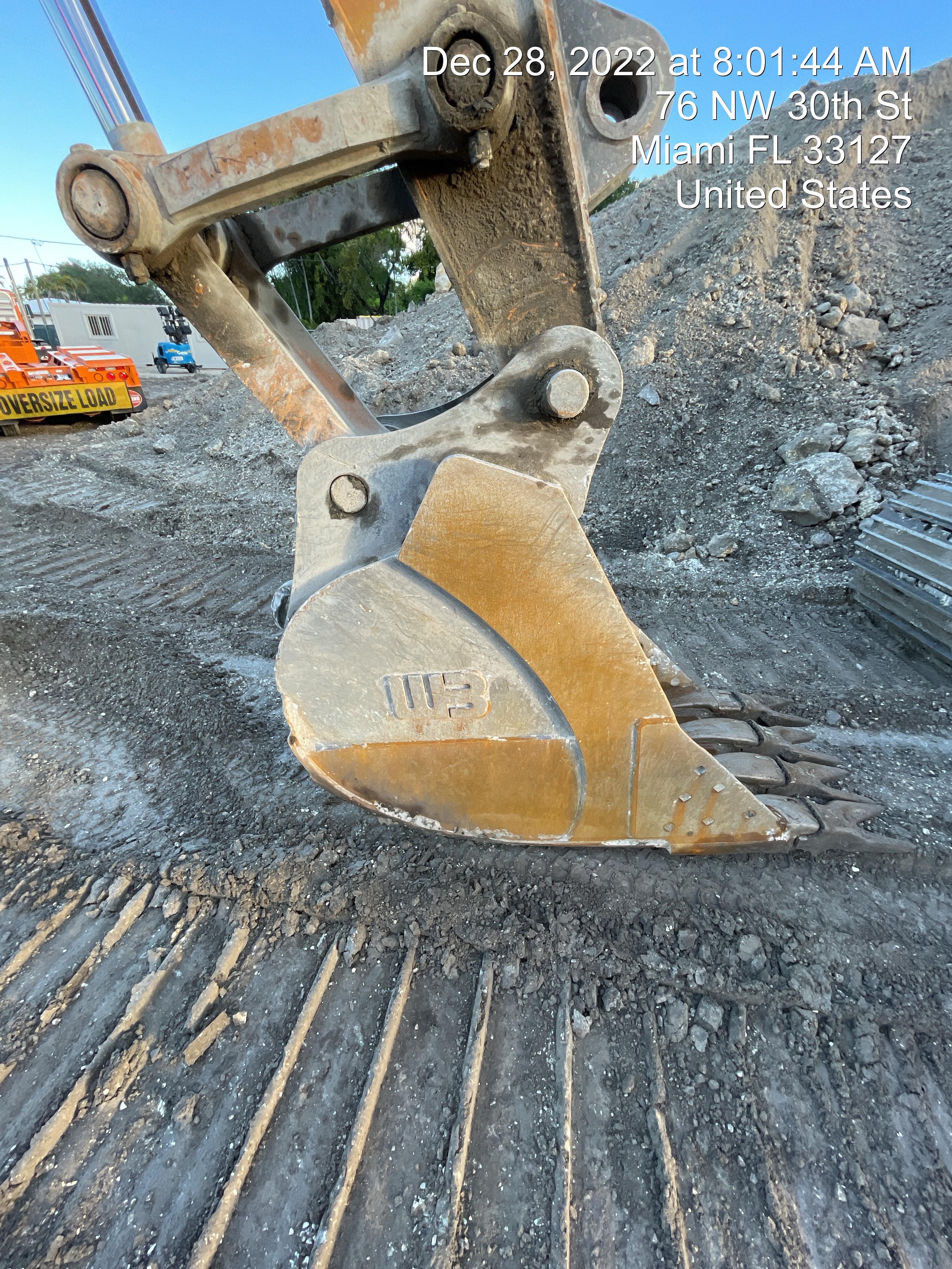 2014 WERK-BRAU 30" HD Bucket - Werk-Brau