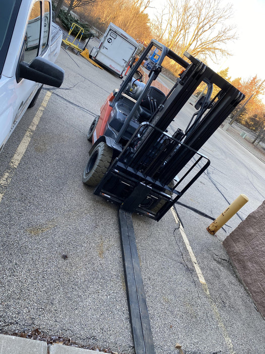 2022 TOYOTA 50-8FGU25