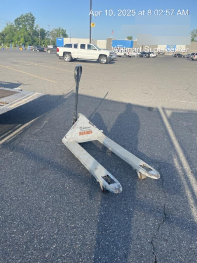 2023 STRONGWAY 4400 lb Pallet Jack