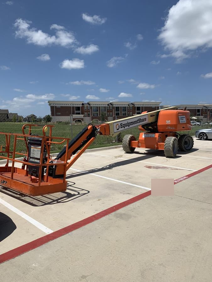 2019 JLG 660SJ