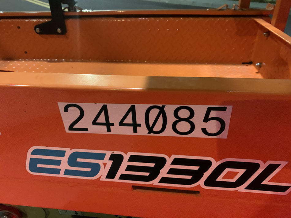 2022 JLG ES1330L