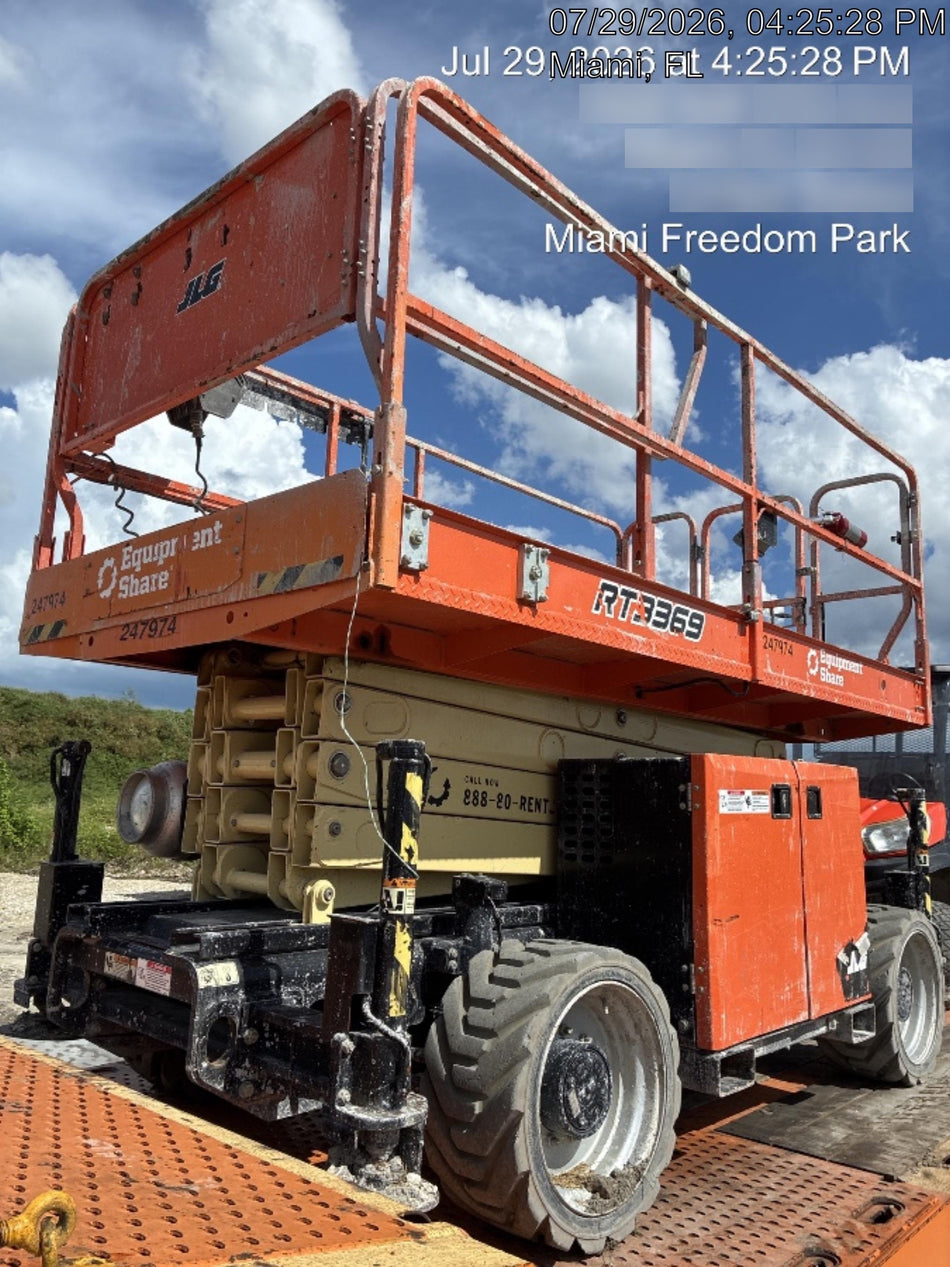 2022 JLG RT3369