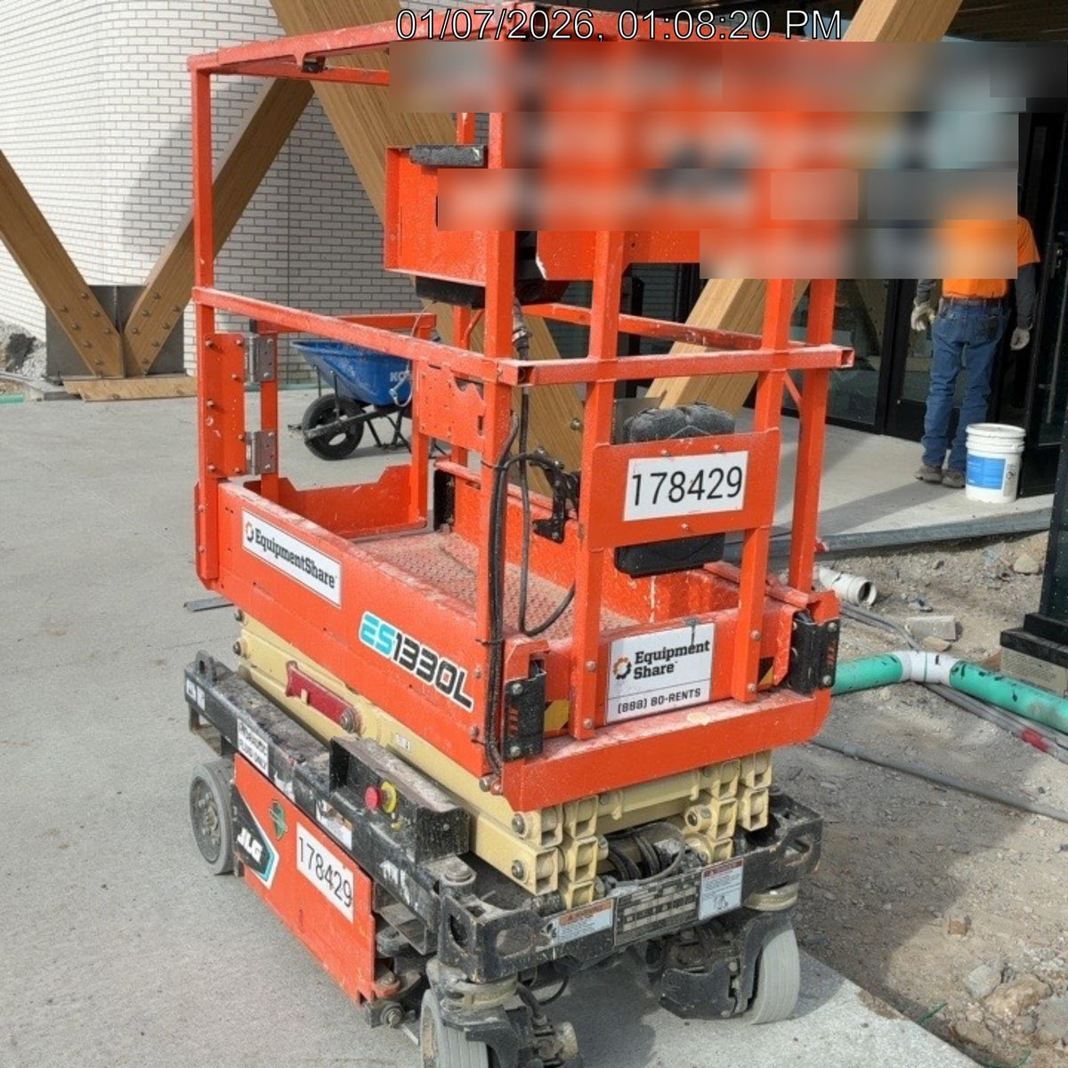 2021 JLG ES1330L