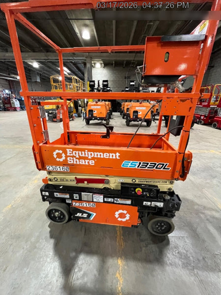 2022 JLG ES1330L