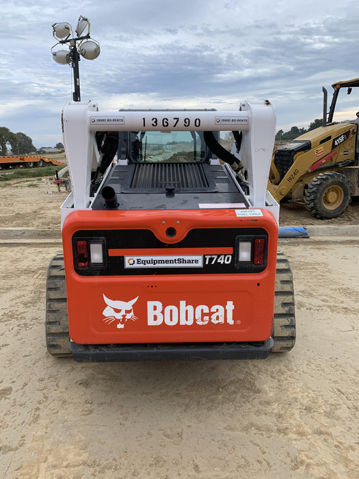 2021 BOBCAT T740