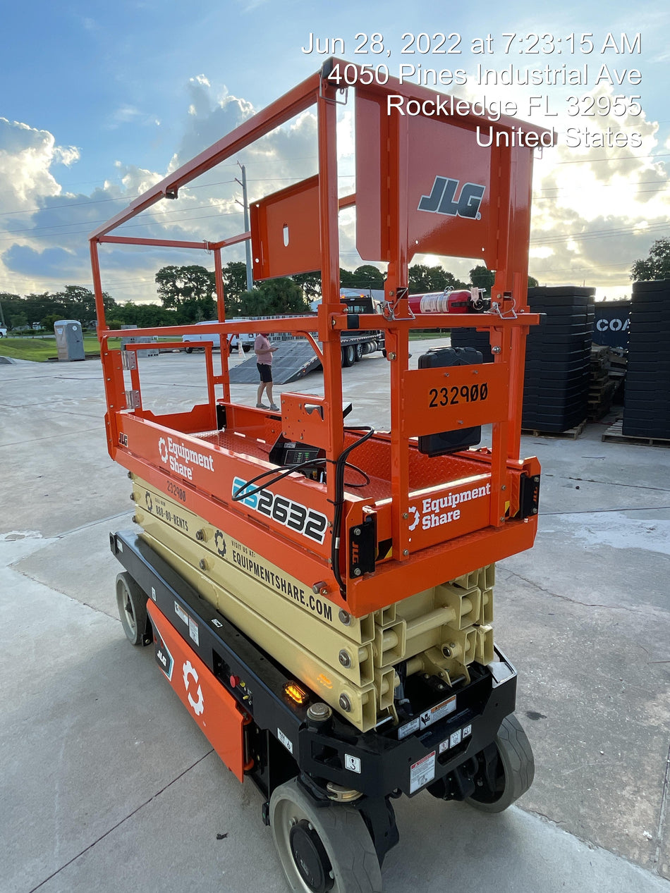 2022 JLG ES2632