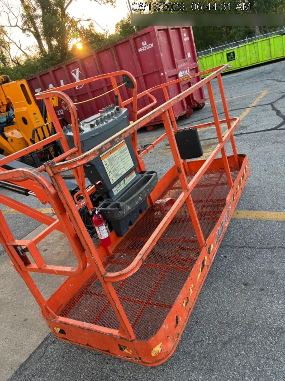 2022 JLG 660SJ