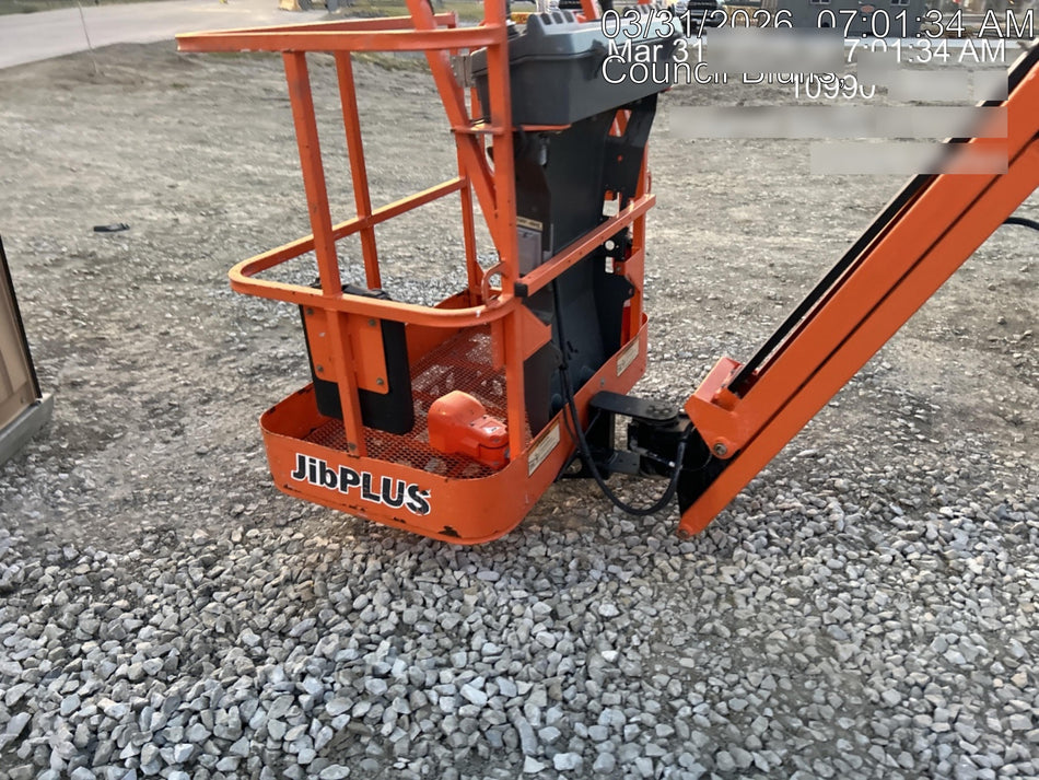 2019 JLG E300AJP