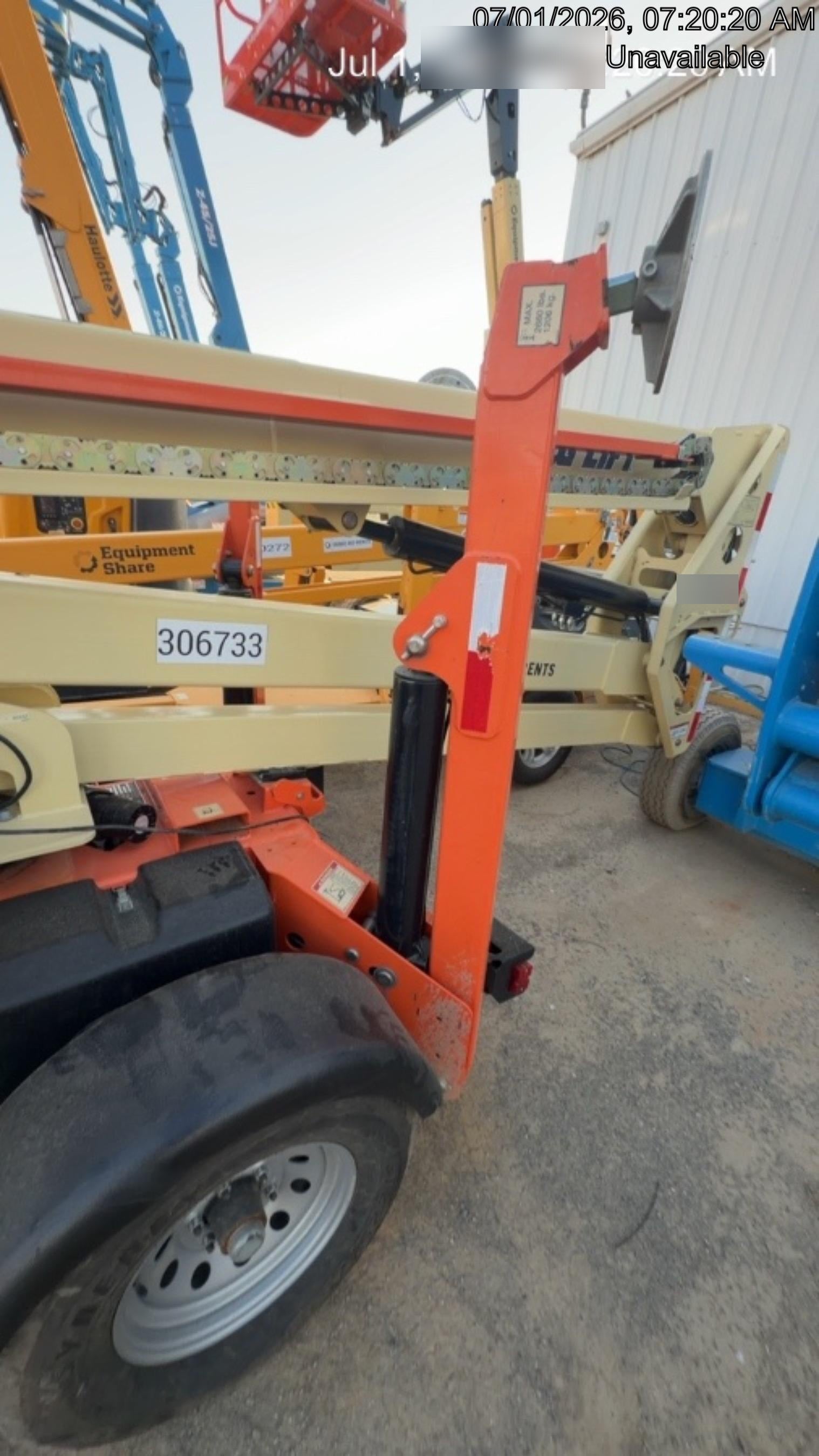2023 JLG T500J