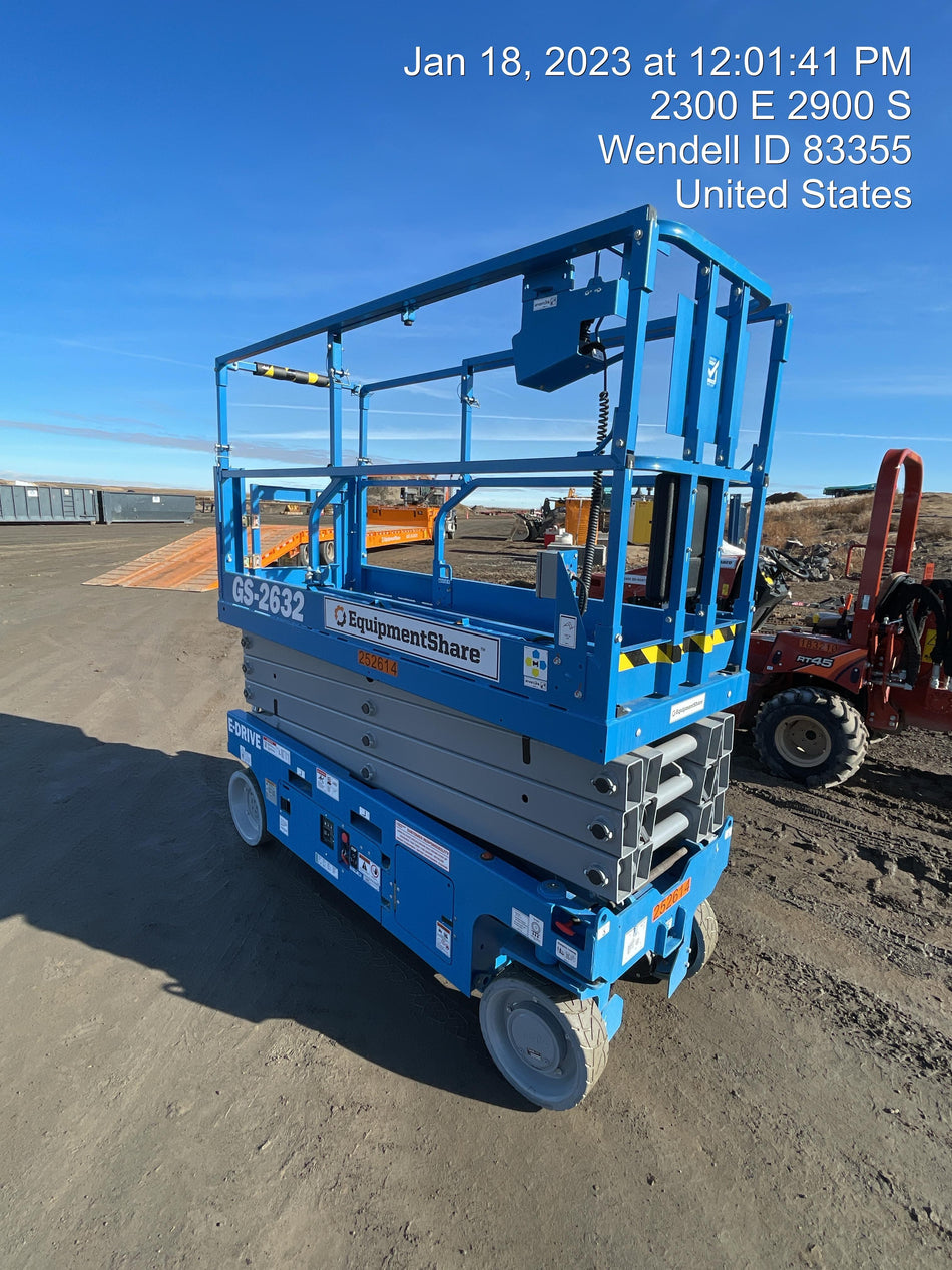 2022 GENIE GS-2632