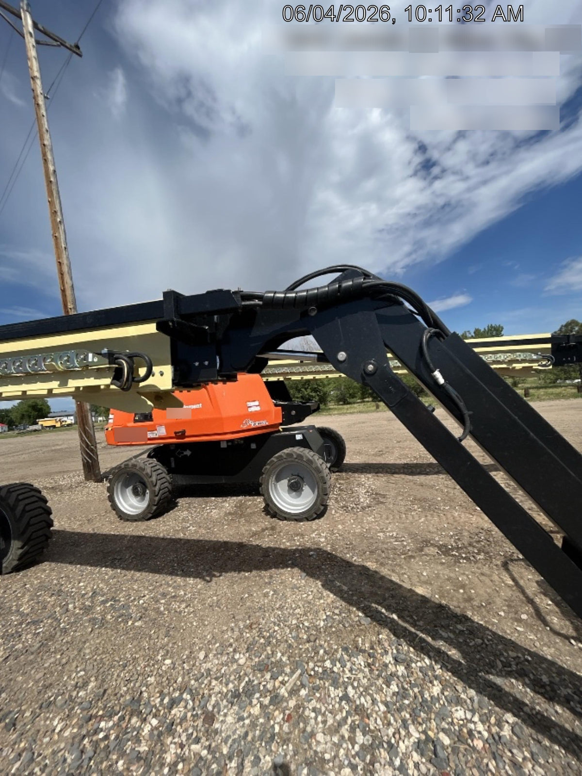 2025 JLG 660SJ