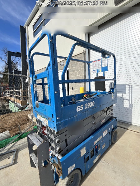 2020 Genie GS-1930 Solid Non Marking Tires, Beacon, Folding rails with half height swing gate