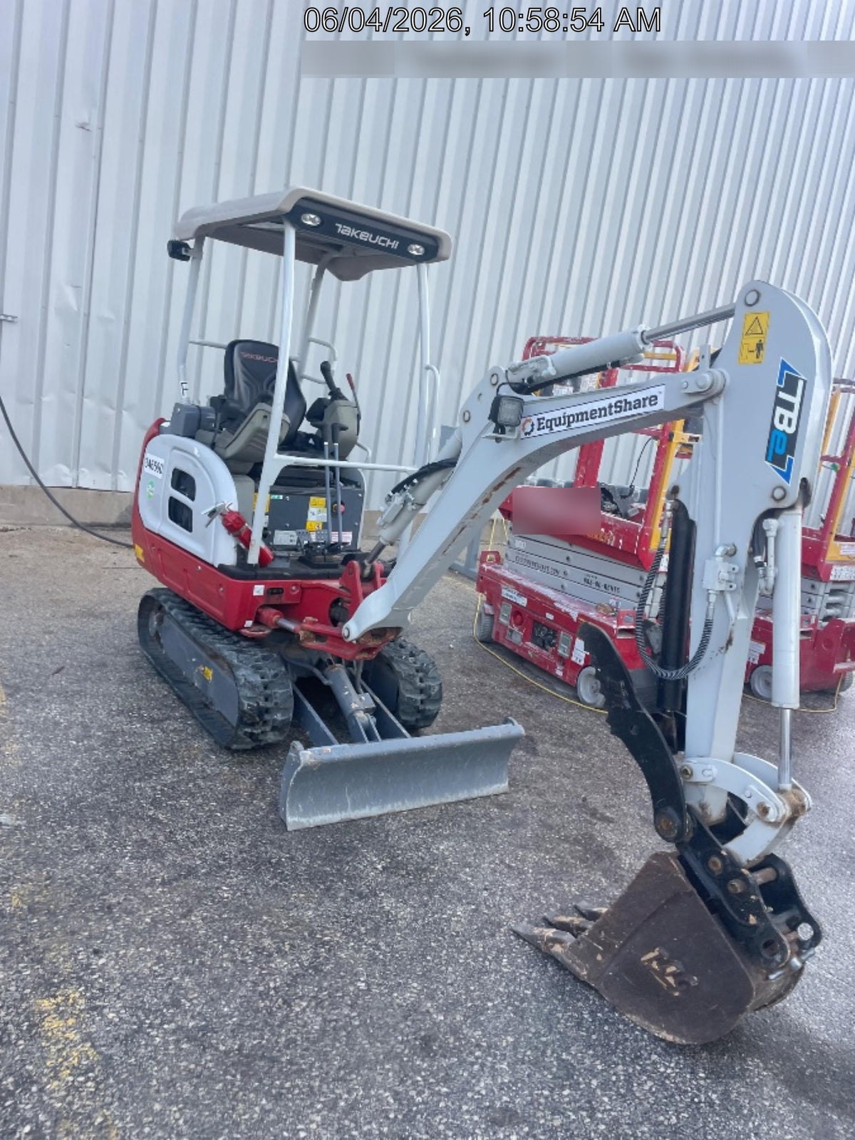 2023 TAKEUCHI TB20e