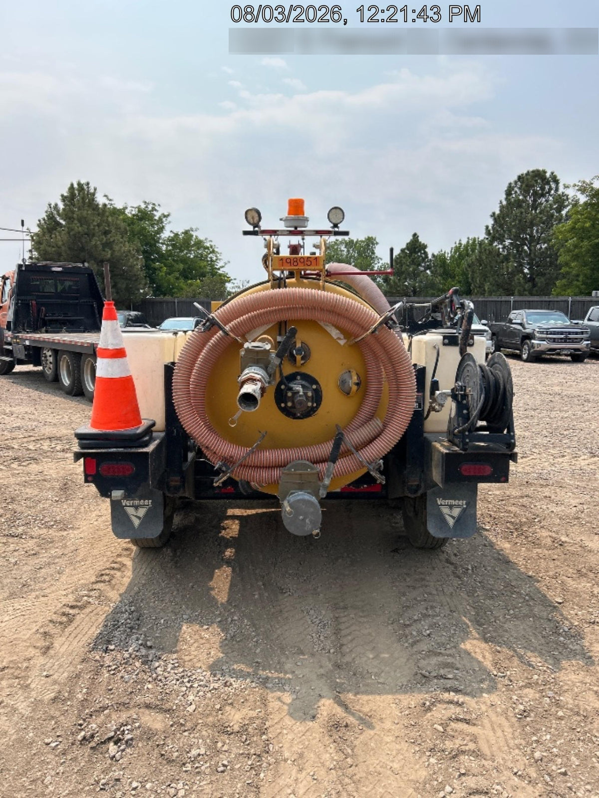2022 VAC-TRON LP573XDT