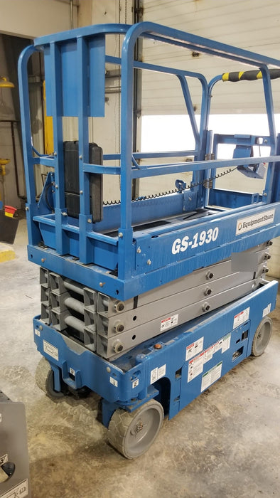 2020 Genie GS-1930 Solid Non Marking Tires, Beacon, Folding rails with half height swing gate