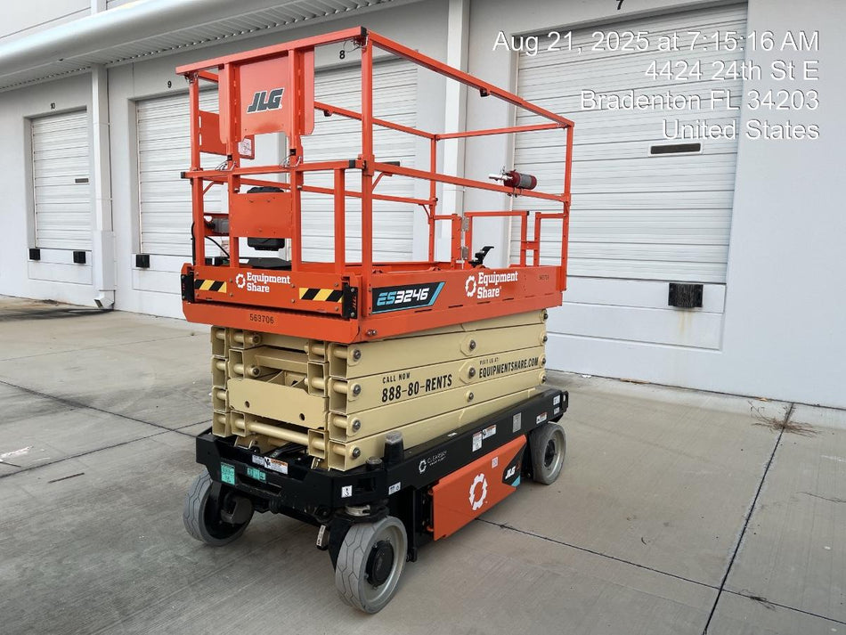 2025 JLG ES3246