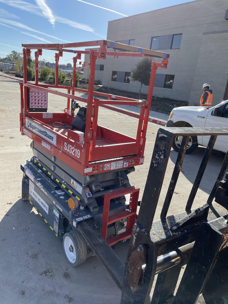 2021 SKYJACK SJ3219