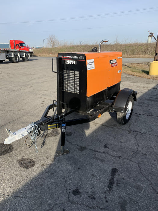 2021 Lincoln Electric Vantage 322 Vantage 322 Ready Pak 3 w/ Decals, ORANGE (includes trailer, cable rack, fender light kit) NO Telematics
