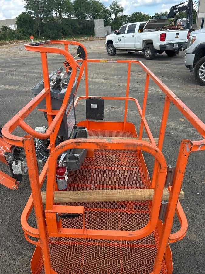 2021 JLG 860SJ