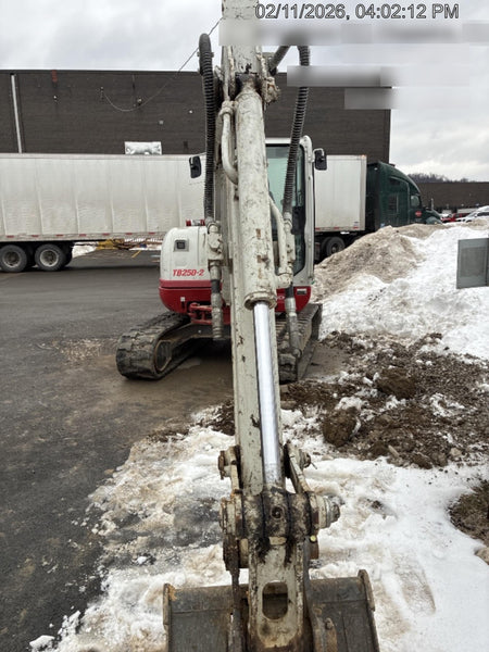 2023 TAKEUCHI TB250-2CR