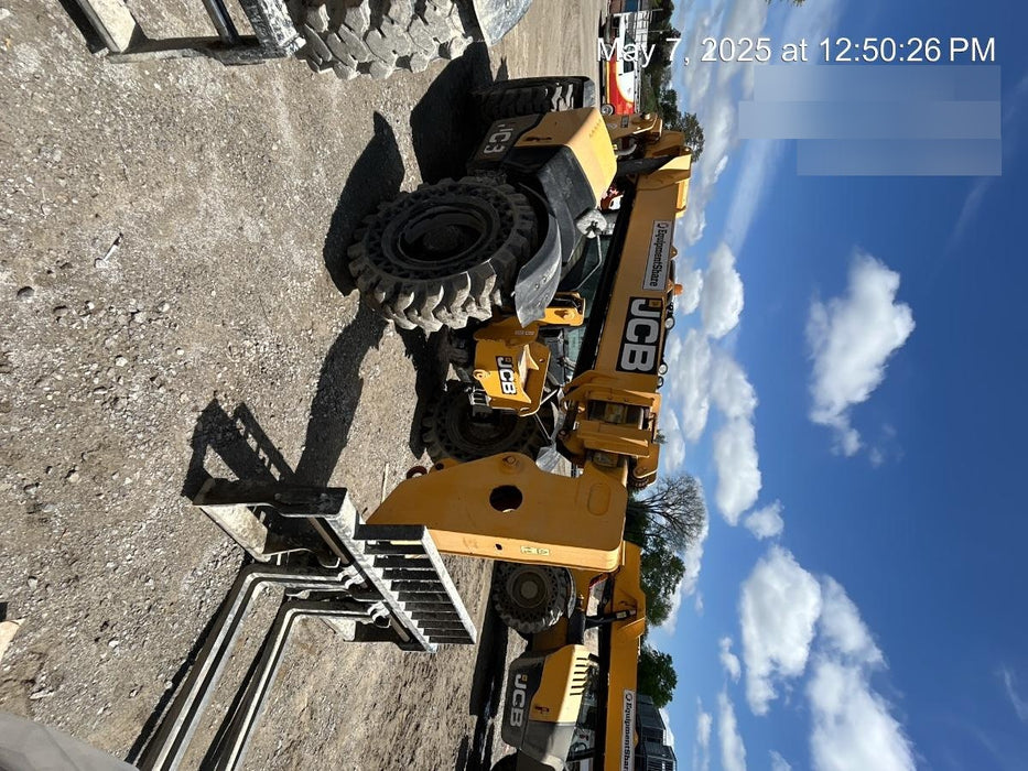 2020 JCB 509-42 Cab/Heat/Air, Solid Tires, Work Lights, Beacon, Aux Hydraulics, Back up Alarm, Lifting Eye, ES Decals