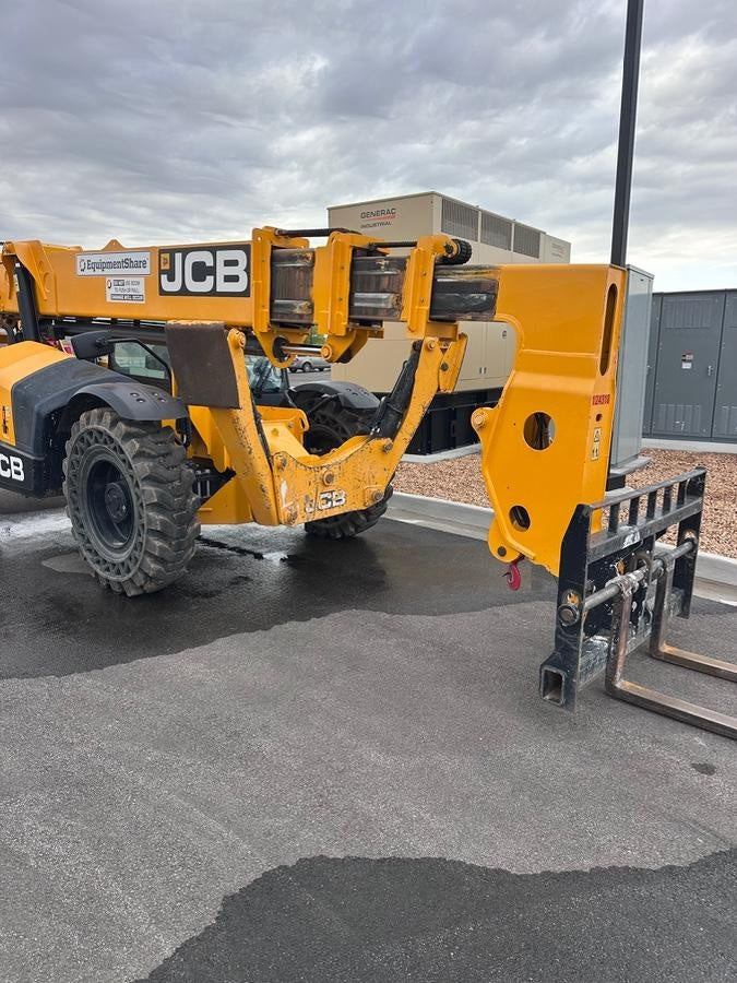 2021 JCB 512-56