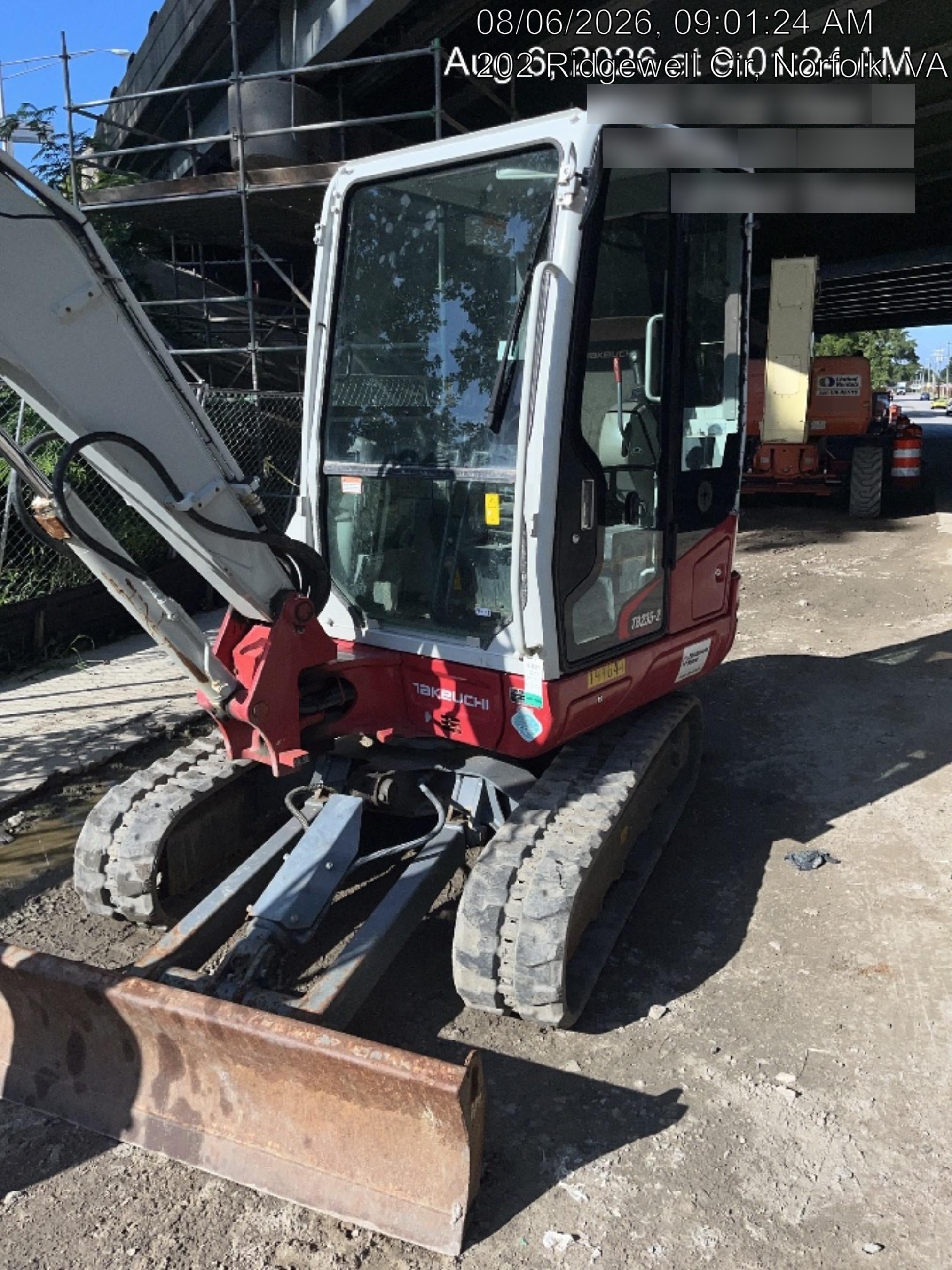 2021 TAKEUCHI TB235-2CR