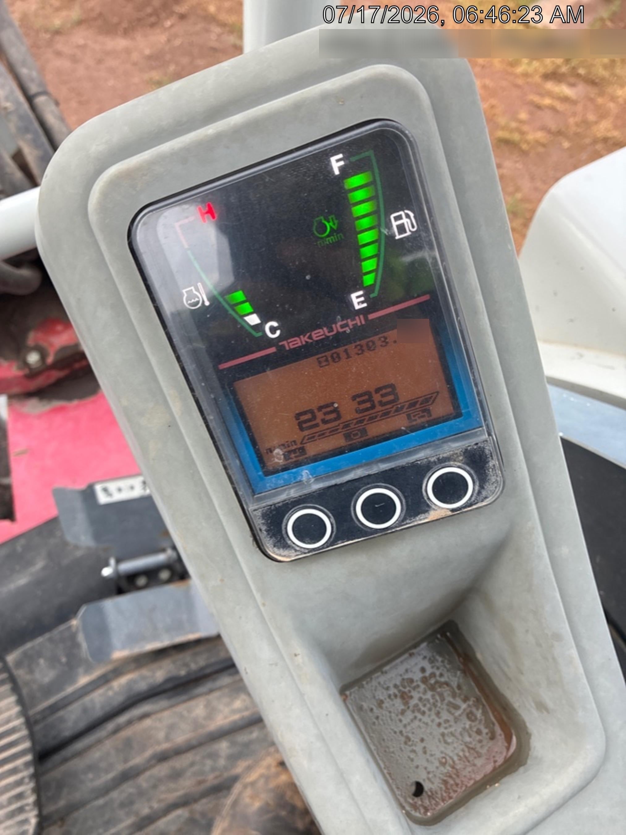 2022 TAKEUCHI TB235-2R