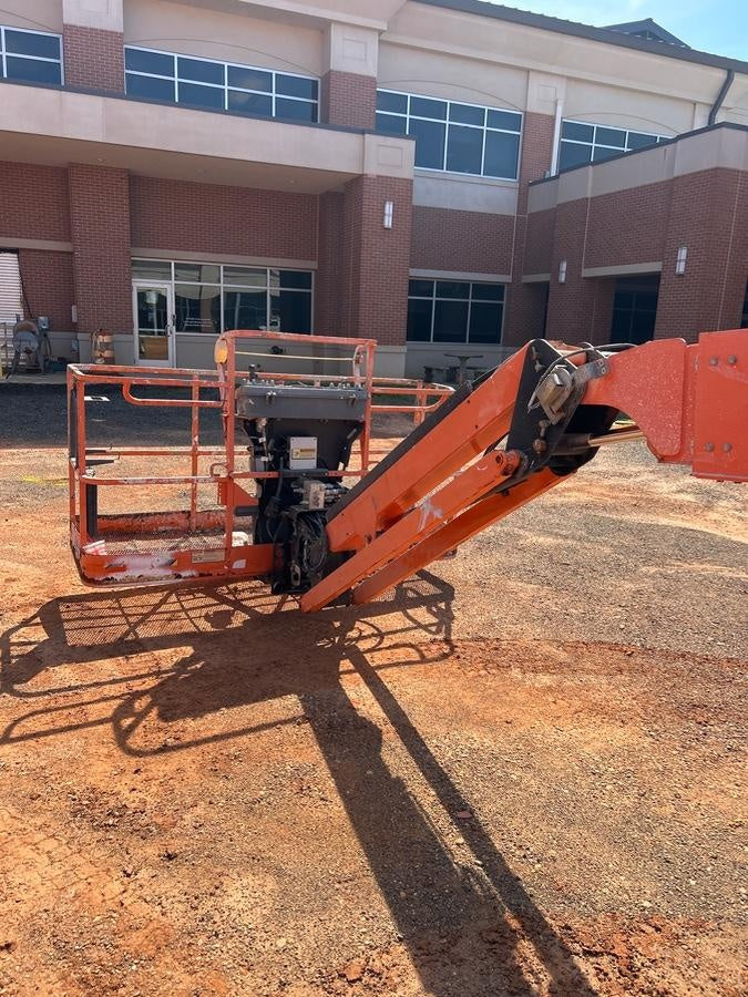 2021 JLG 660SJ
