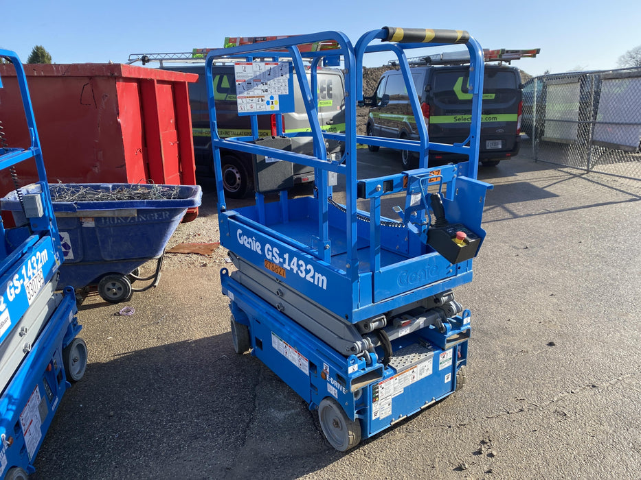 2022 GENIE GS-1432