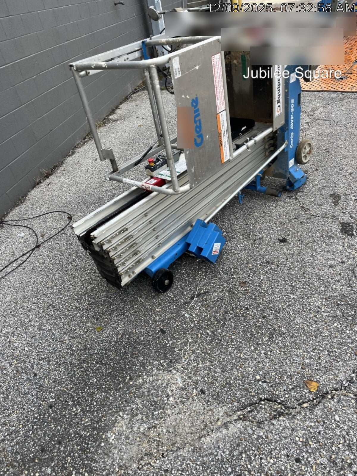 2019 GENIE AWP-30S