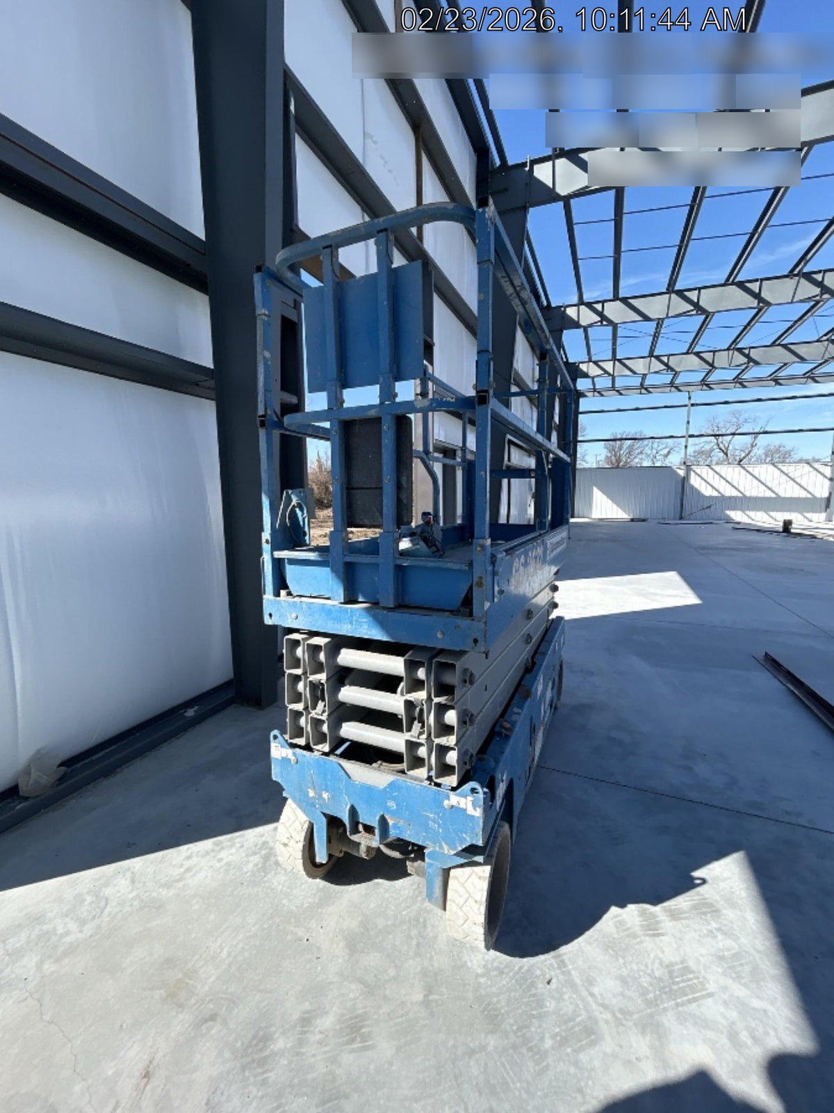 2019 Genie GS-2632 Folding rails with half height swing gate
