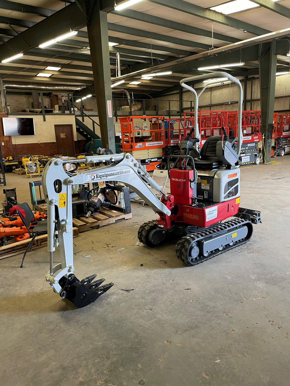 2022 TAKEUCHI TB210R