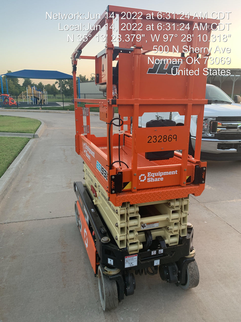 2022 JLG ES1932