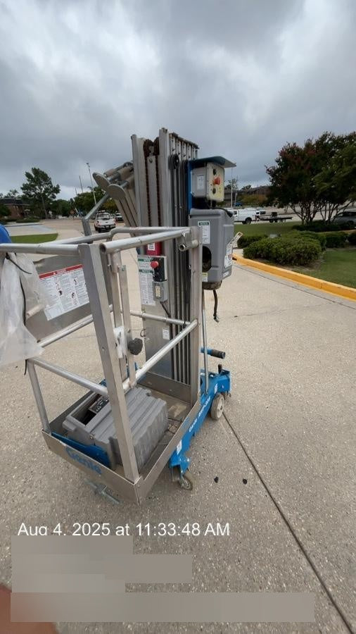 2019 GENIE AWP-30S