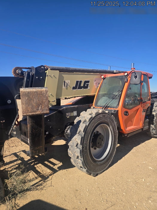 2019 JLG 1255 JLG 1255 T4F w/Full Cab, HVAC, Solid Tires, Work Lights/Beacon, 60" Carriage/Forks