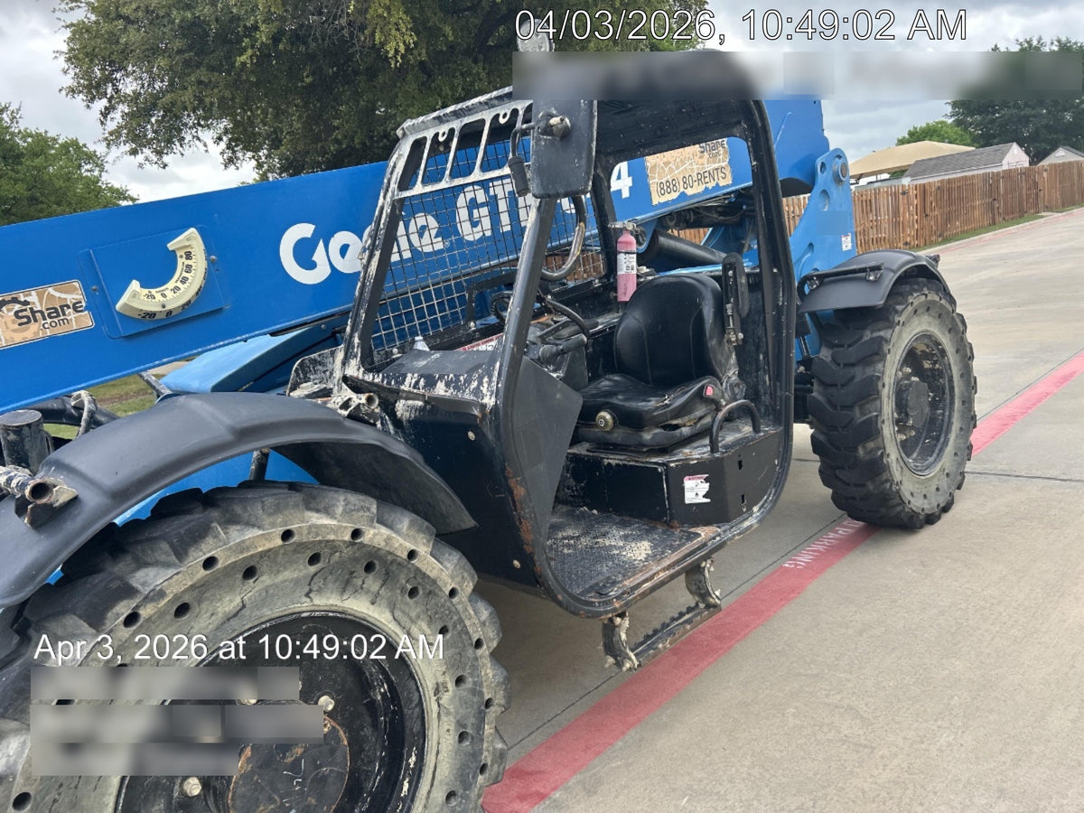 2017 Genie GTH-844 Genie GTH844 Telehandler, 60" Carriage, Solid Tires