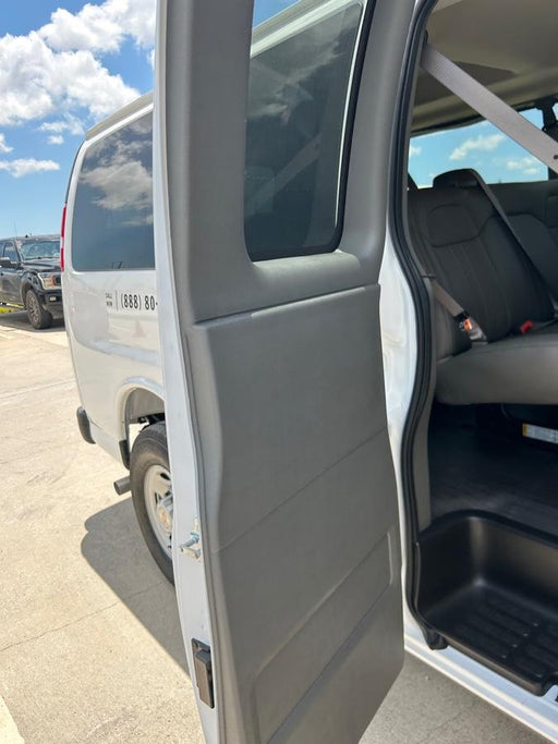 2025 CHEVROLET Express Van - Rental